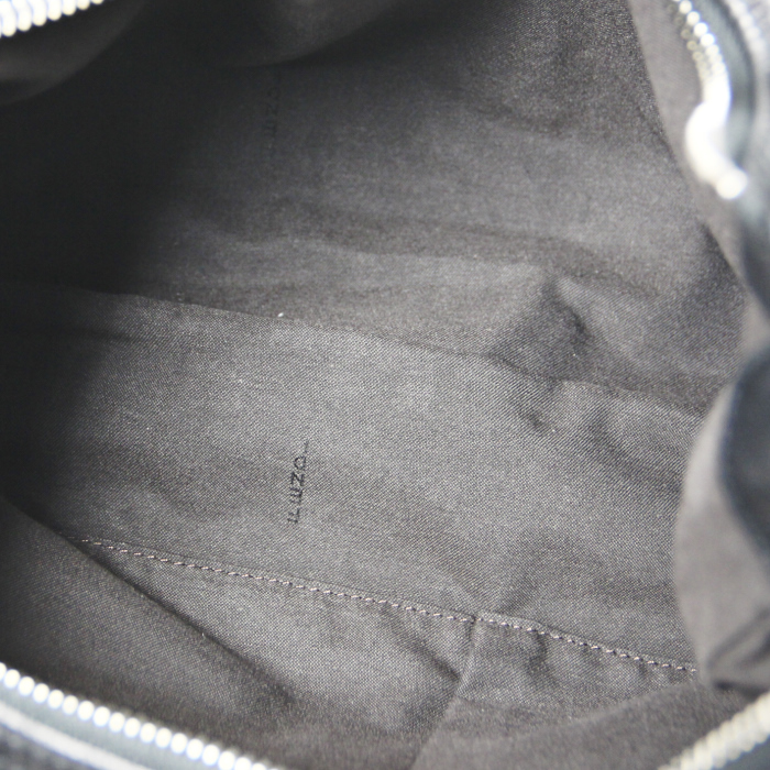Sac à main Fendi en cuir noir - Detail D2