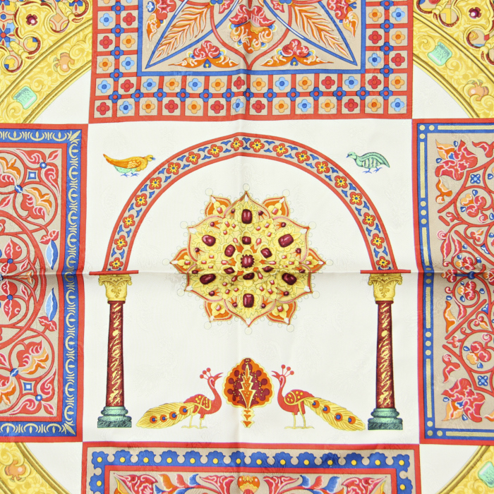 Hermes Carre Hermes scarf in red, white, blue and yellow twill silk - Detail D4