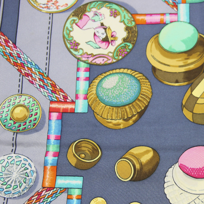 Carré foulard Hermes en soie grise - Detail D3