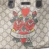 Gucci Speedy handbag in monogram canvas and black patent leather - Detail D4 thumbnail