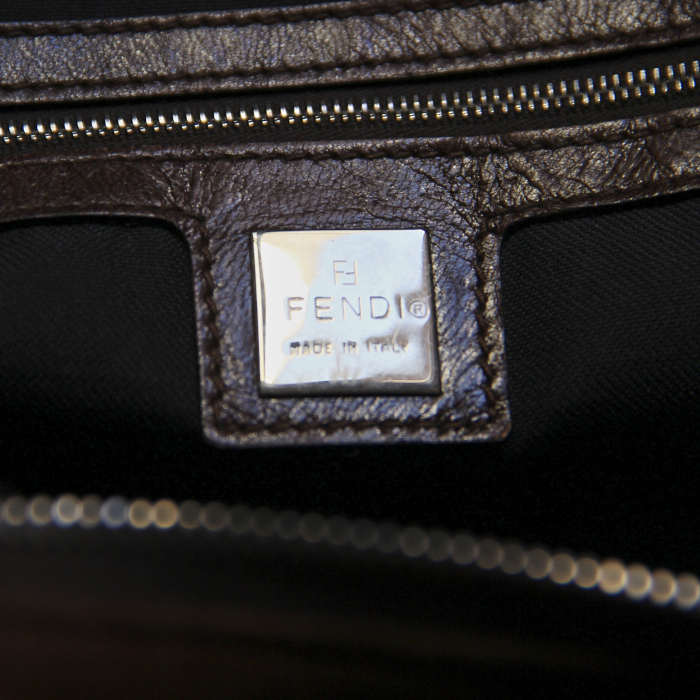 Sac en daim marron - Detail D3