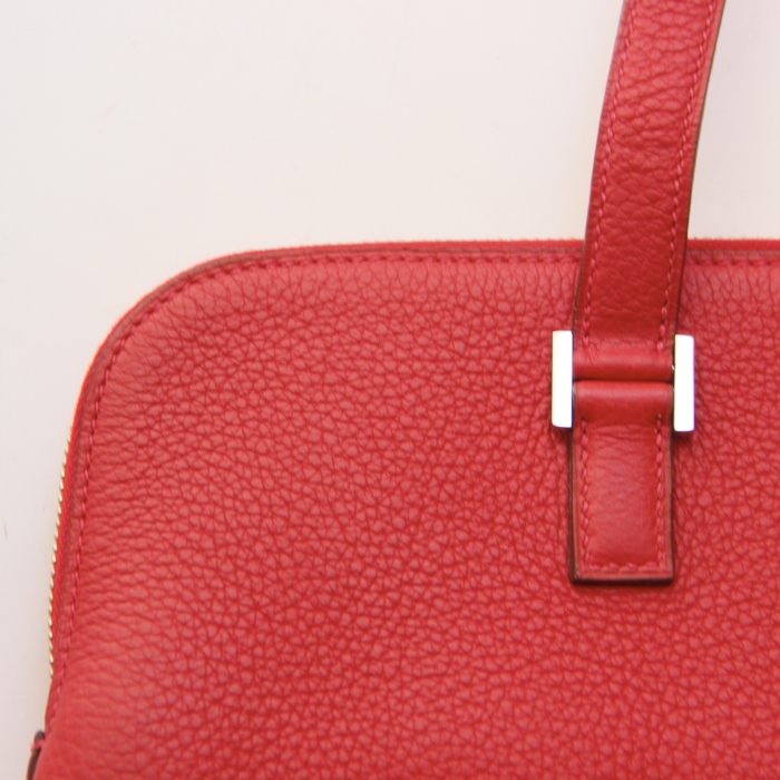 Hermès Escapade Handbag in red leather taurillon clémence - Detail D5