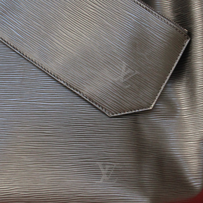 Louis Vuitton sac d'épaule en cuir épi noir - Detail D4