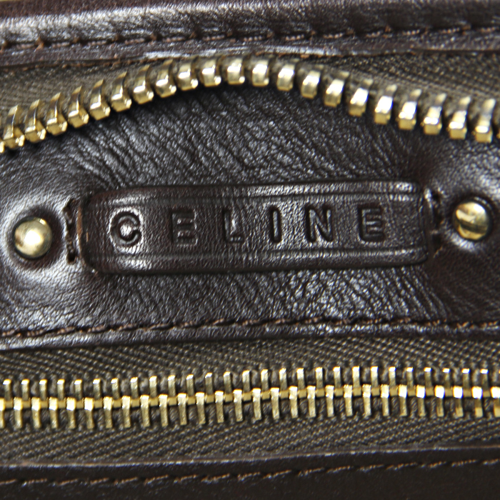 Celine Vintage Handbag in brown leather - Detail D3