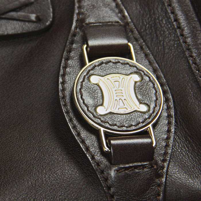 Celine Vintage Handbag in brown leather - Detail D4