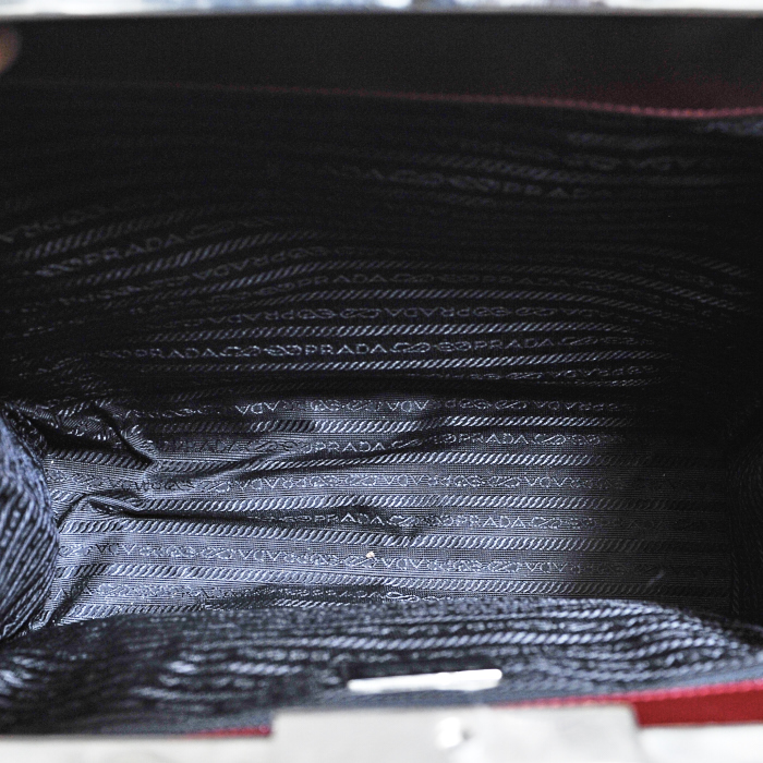 Prada in burgundy mat leather - Detail D3