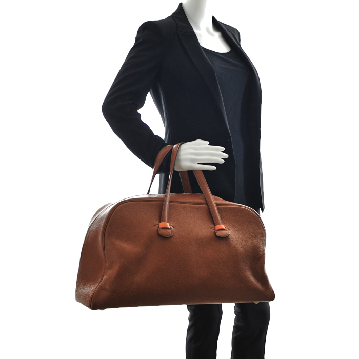 Hermès travel bag in brown leather - Detail D1