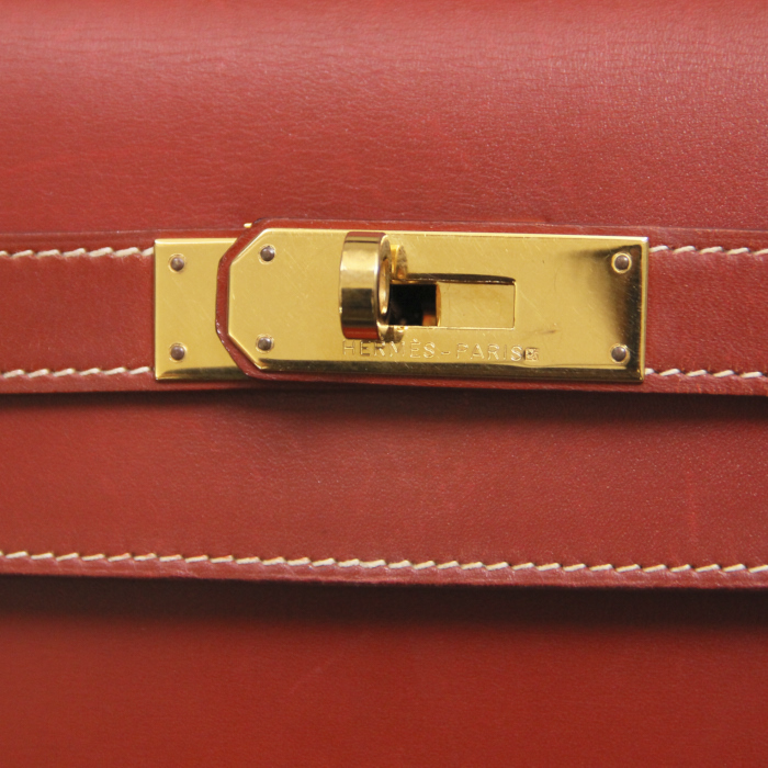 Hermès Kelly 32 cm en cuir rouge brique - Detail D4
