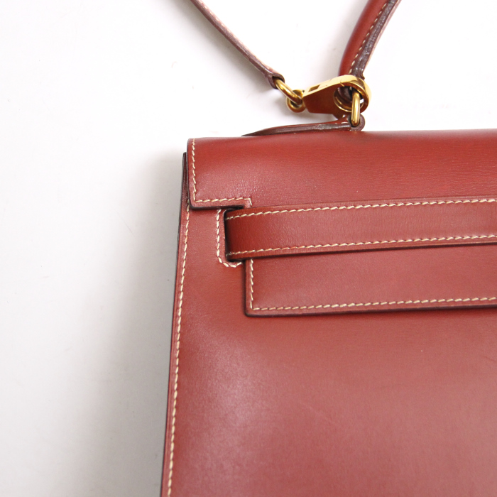 Hermès Kelly 32 cm en cuir rouge brique - Detail D5