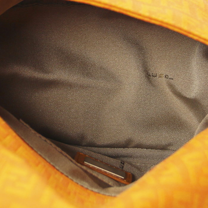 Fendi Big Mama en lona monogram naranja - Detail D2