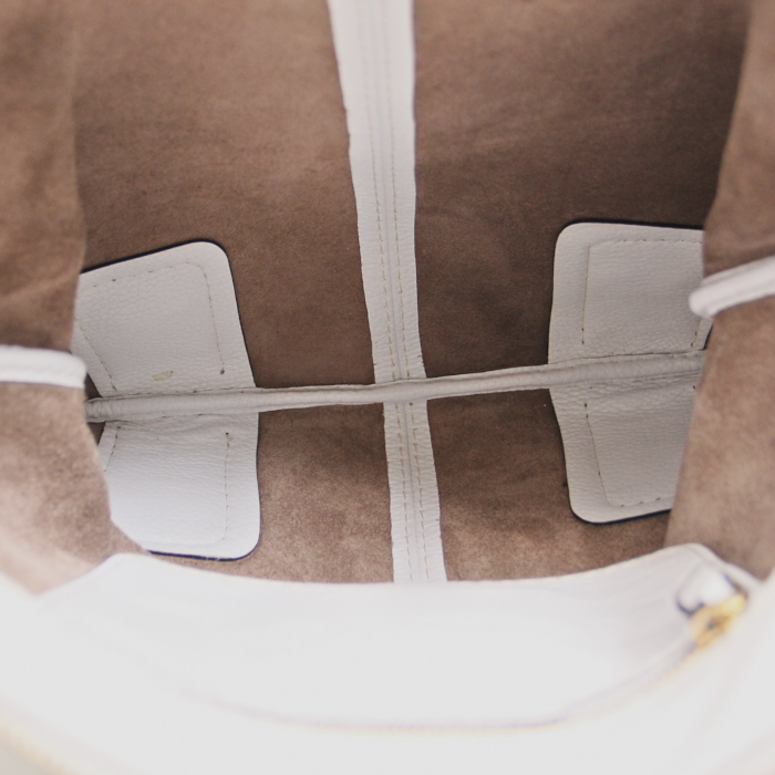 Loewe in white leather - Detail D2