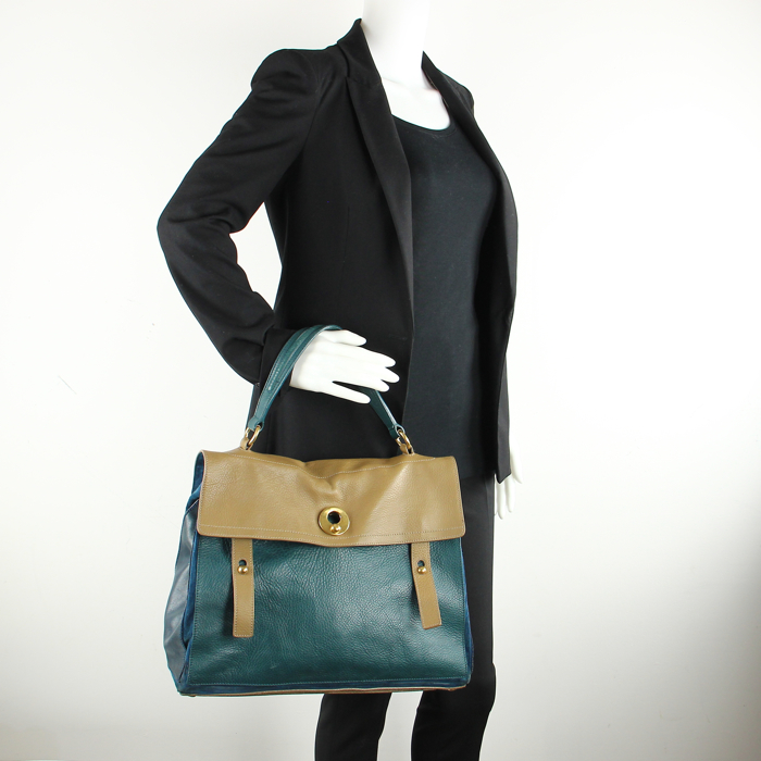 Bolso Muse Two modelo grande en cuero azul verdoso azul marino y beige - Detail D1