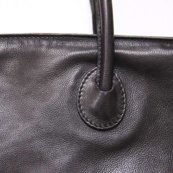 Bottega Veneta Travel bag in black leather - Detail D4