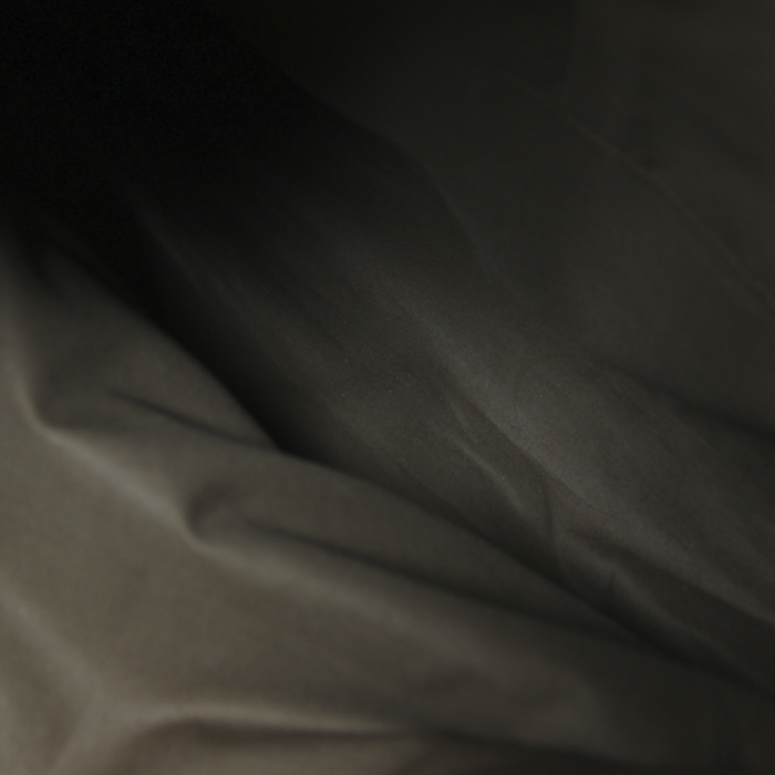 Bolso de mano Alexander McQueen en cuero negro - Detail D3