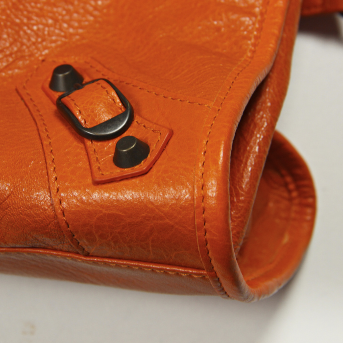 Balenciaga Classic City in orange leather - Detail D5