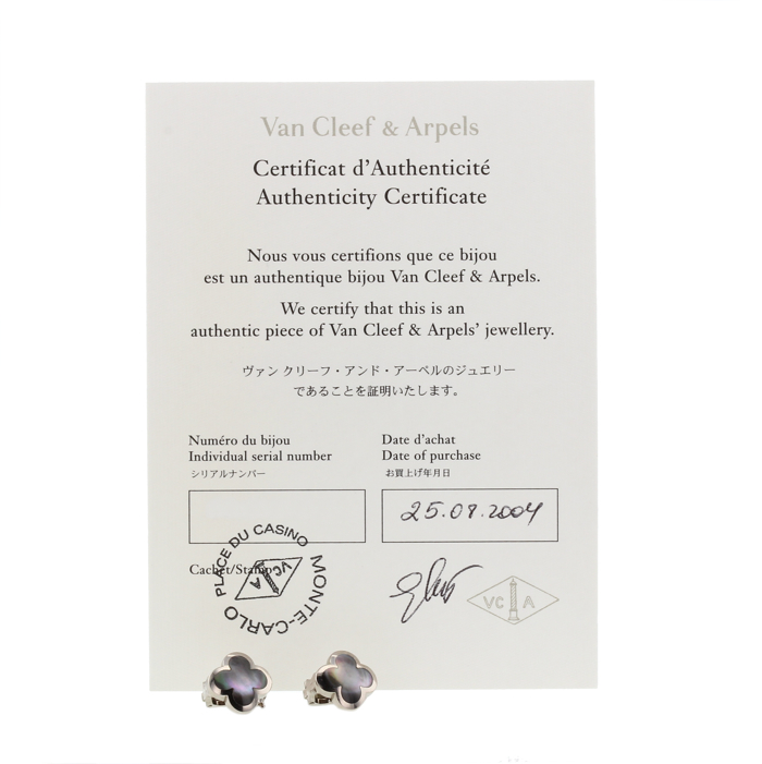 Van Cleef and Arpels white gold and grey mother-of-pearl Alhambra earrings - Detail D1