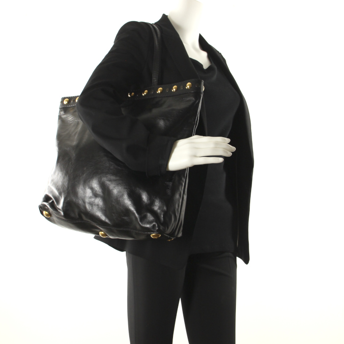 Gucci in black leather - Detail D1