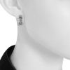 Paire de clips d'oreilles en or blanc - Detail D2 thumbnail