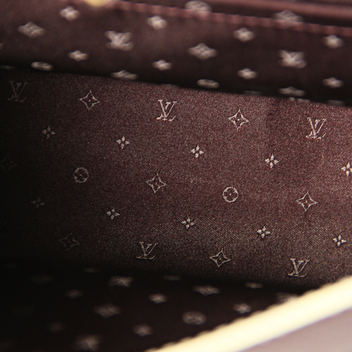 Louis Vuitton Talentueux en cuir prune - Detail D2