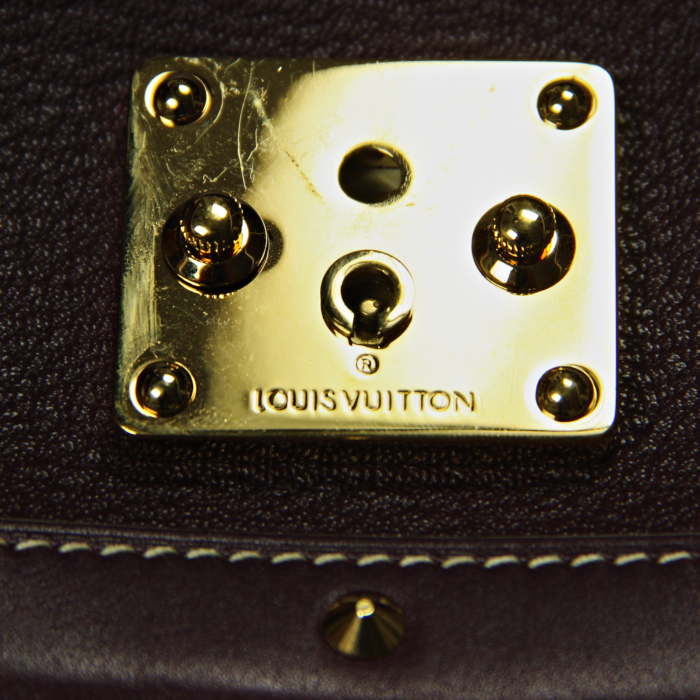 Louis Vuitton Talentueux en cuir prune - Detail D3