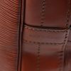 Louis Vuitton Noé grand modèle en cuir épi marron - Detail D5 thumbnail