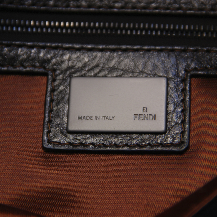 Fendi Baguette in blue, brown and silver sequins - Detail D3
