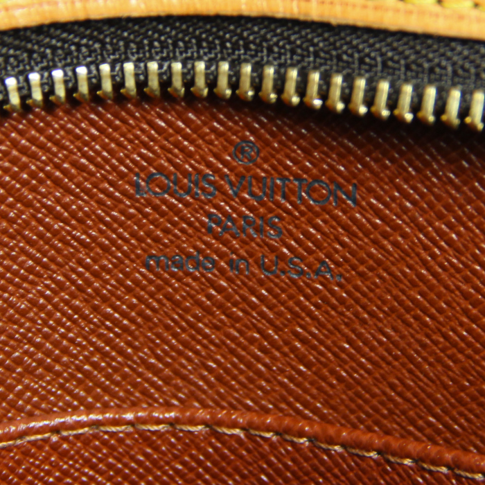 Louis Vuitton Drouot en toile monogram et cuir naturel - Detail D3