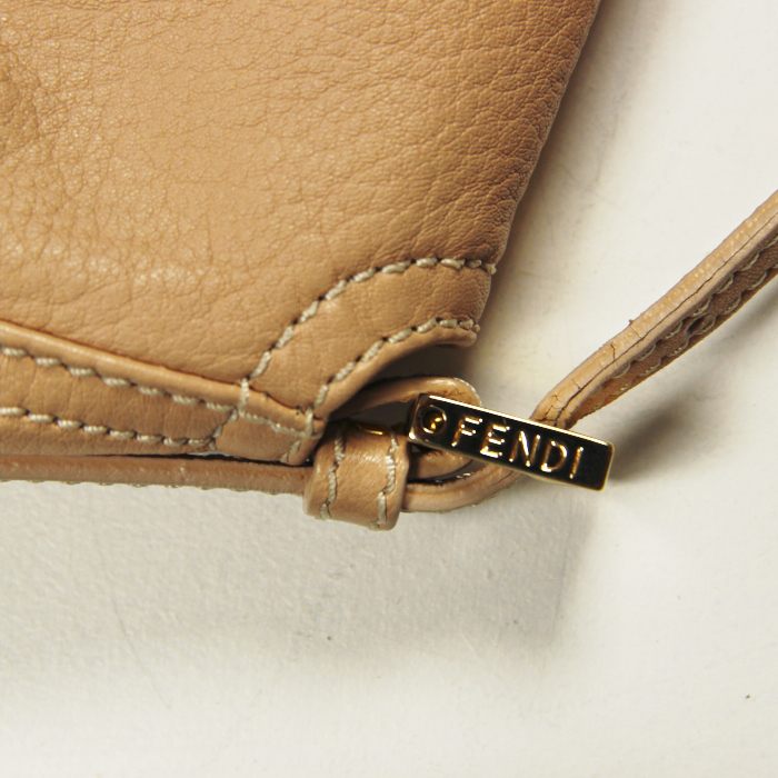 Fendi Big mama en cuir rose poudré - Detail D5