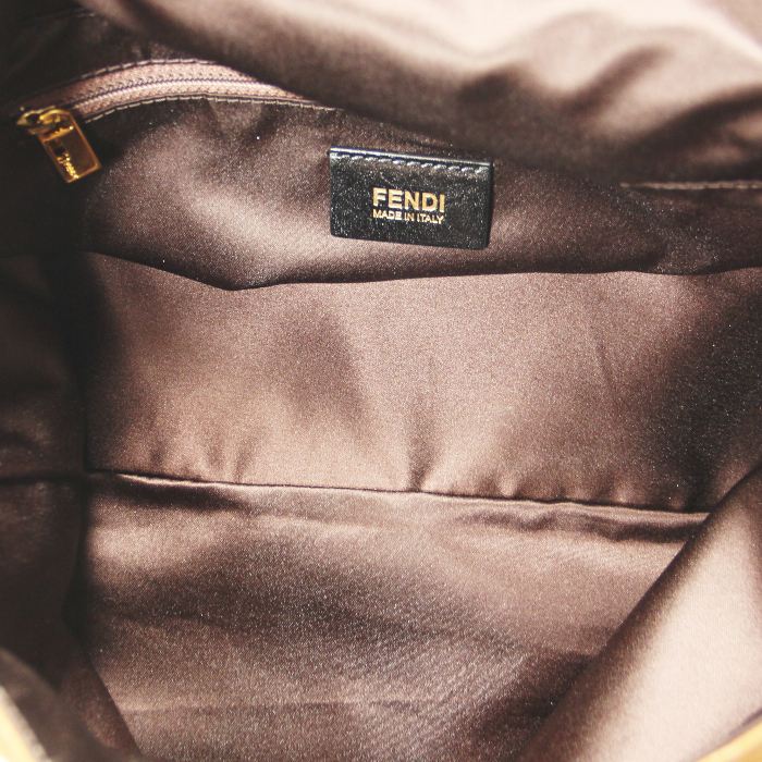Fendi in brown leather - Detail D2