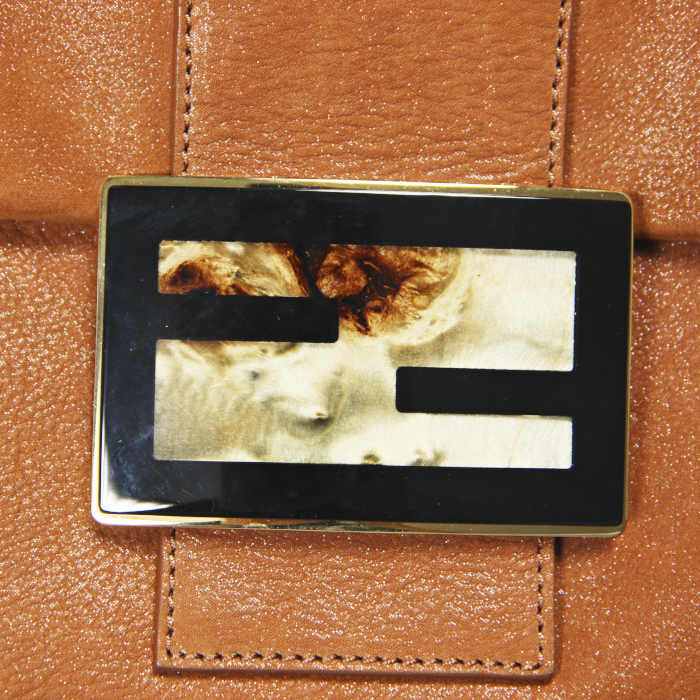 Fendi in brown leather - Detail D5