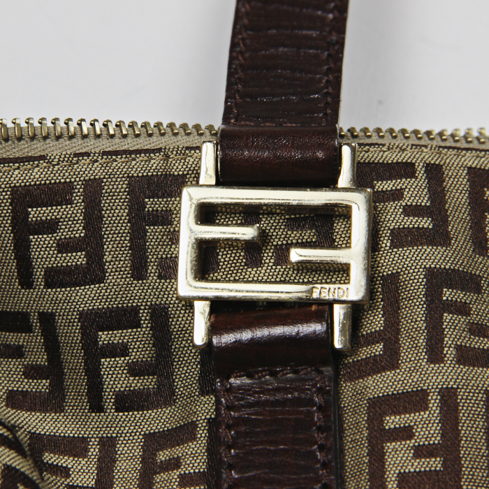 Bolso de mano en lona Monogram y cuero marrón - Detail D4