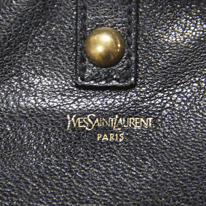 Yves Saint Laurent in black leather - Detail D4