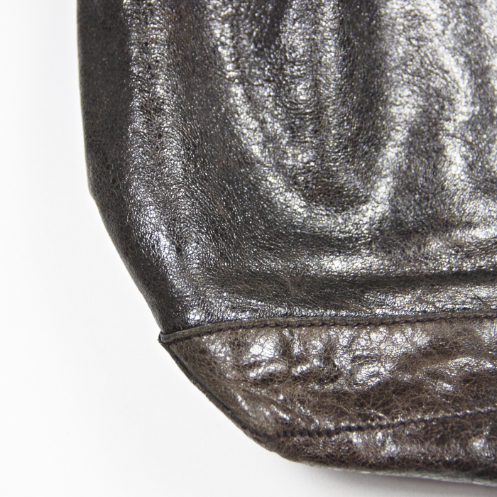 Balenciaga Classic Day en cuir marron - Detail D5