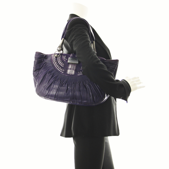 Dior "Plissé" in purple leather - Detail D1