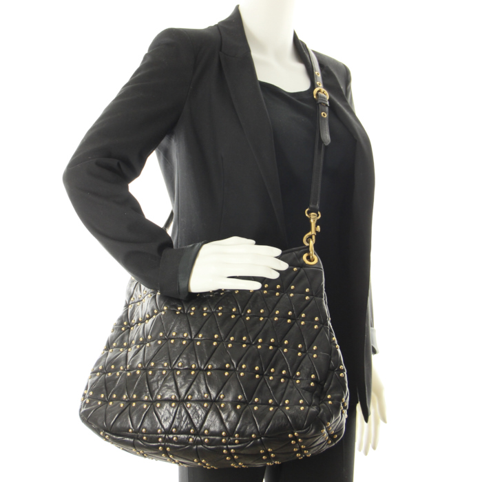 Miu Miu in black studded quilted leather - Detail D1