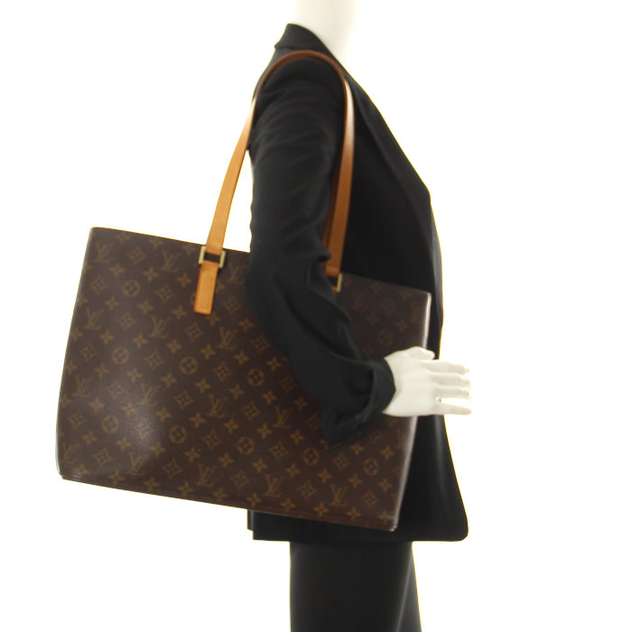 Louis Vuitton Luco en toile monogram et cuir naturel - Detail D1