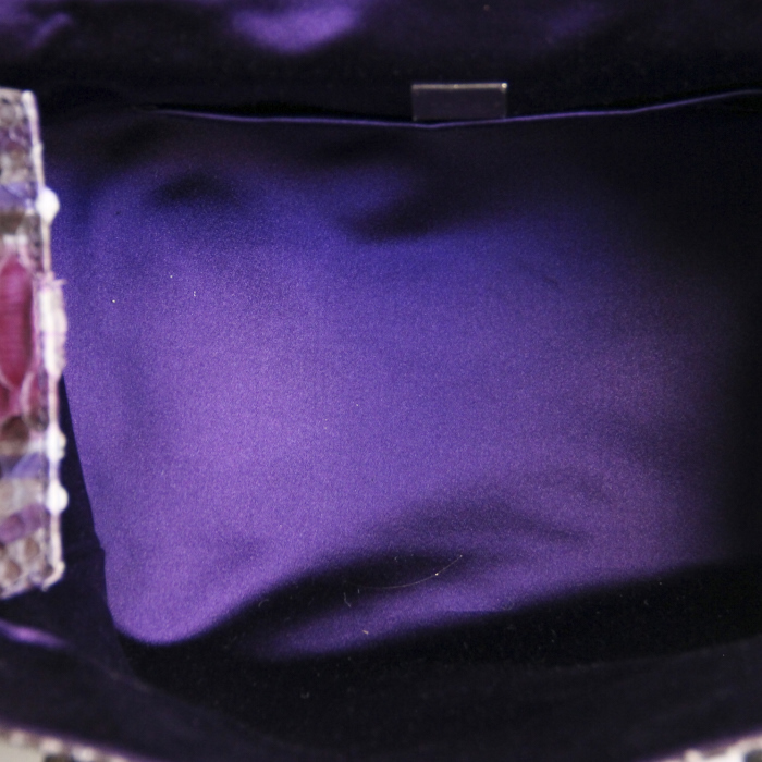 Bolso de mano Fendi en piel de pitón violeta y beige y charol negro - Detail D2