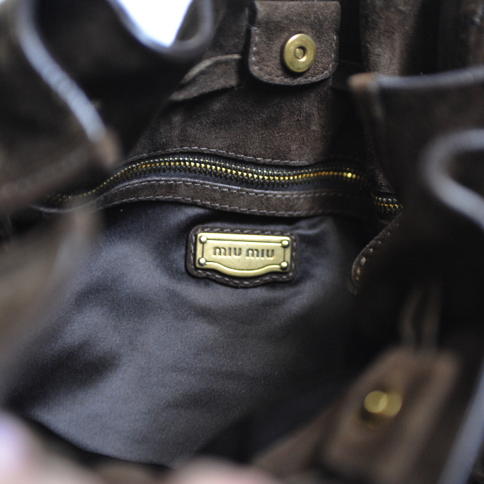 Miu Miu en daim marron  - Detail D3
