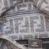 Fendi Baguette en tejido monogram gris - Detail D2 thumbnail