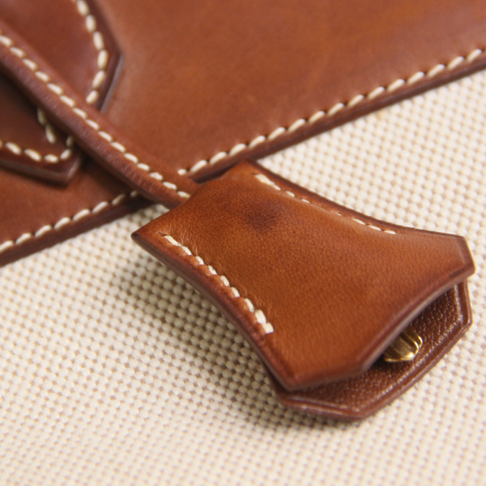 Bolso de mano Hermes Birkin 30 cm en cuero togo color oro - Detail D4