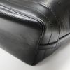 Louis Vuitto Grand Noé in black epi leather - Detail D2 thumbnail