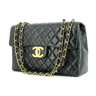 Chanel Timeless Maxi Jumbo in black quilted leather