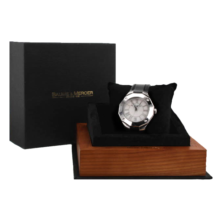 Baume 
Mercier in stainless steel Riviera Ref : 65575 Circa 1990 - Detail D1