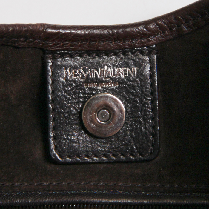 Yves Saint-Laurent Mombasa moyen modèle en cuir marron - Detail D3