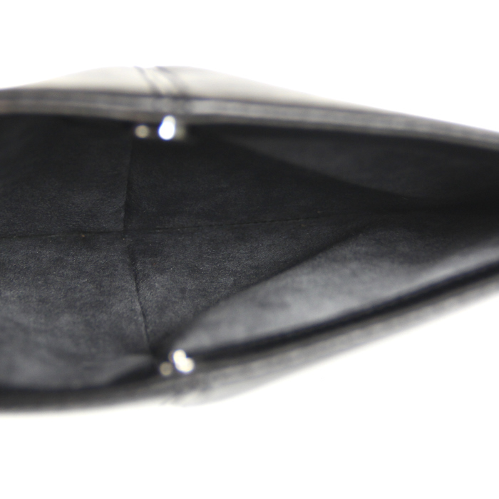 Louis Vuitton pouch demi-lune in black epi leather - Detail D2