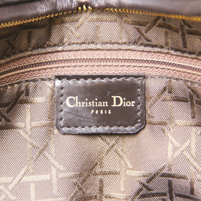 Christian Dior Lady Dior grand modèle en poulain imprimé léopard et cuir vernis marron - Detail D5