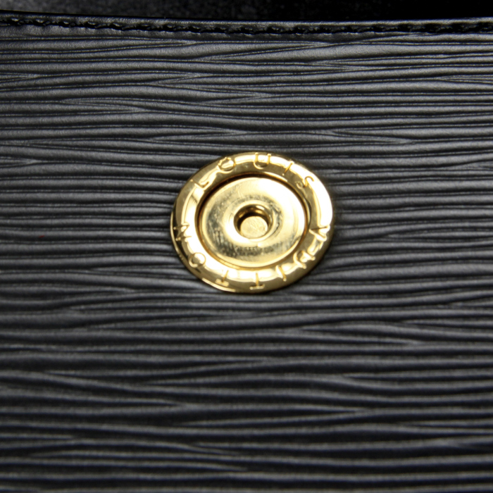 Louis Vuitton Buci en cuir épi noir - Detail D3