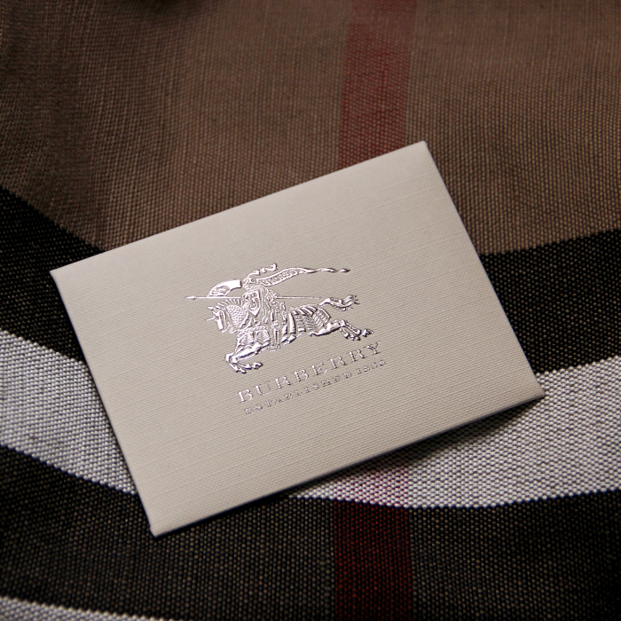 Burberry in Haymarket linen canvas and brown leather - Detail D5