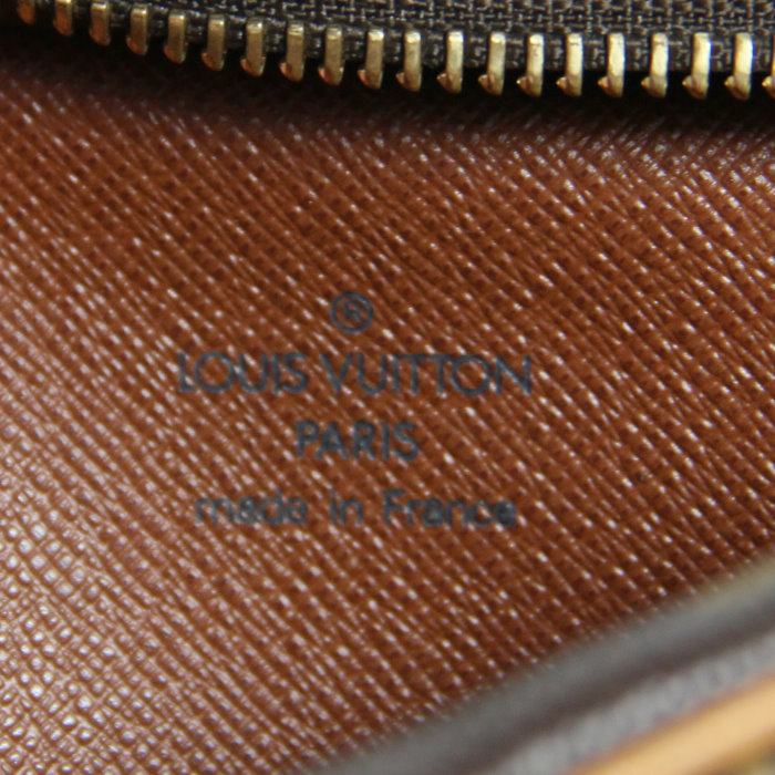 Louis Vuitton Amazone in monogram canvas and natural leather - Detail D2