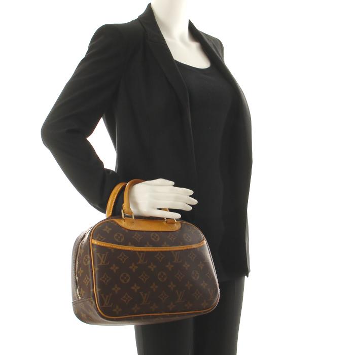 Louis Vuitton Trouville en toile monogram et cuir naturel - Detail D1